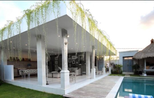 villa umah di desa II seminyak villas