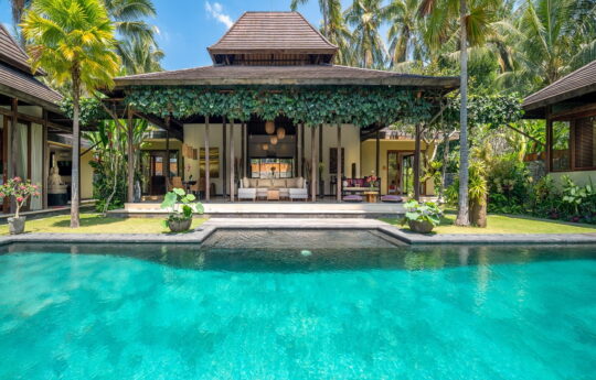 Ubud holiday rental in bali – villa crystal castle Ubud holiday rental in bali - villa crystal castle