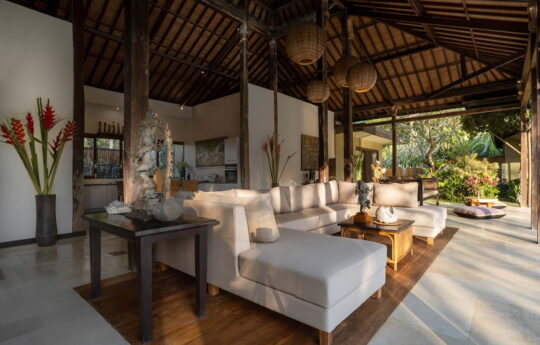 Ubud holiday rental in bali – villa crystal castle Ubud holiday rental in bali - villa crystal castle