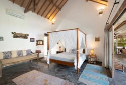 Book Villa Damai Manis - contact Bali Villa Escapes Bedroom with A/C and queen size bed