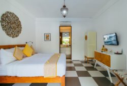 Book Villa Kailysa Indah - contact us now!