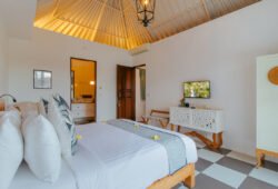 Book Villa Kailysa Indah - contact us now!