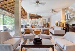 3 bedroom Seminyak villa for rent - Villa Matahari, contact us now!