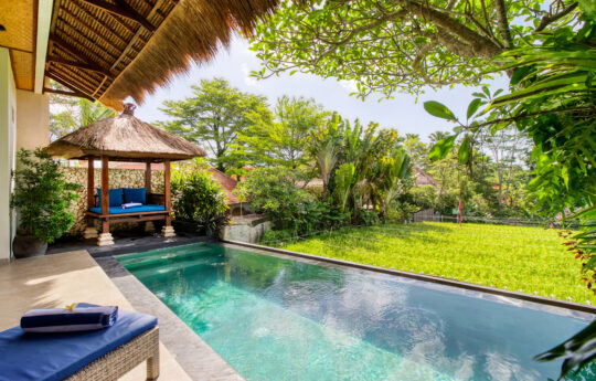 Villa Anyar Ricefield and swimming pool vistas with gazebo and day beds