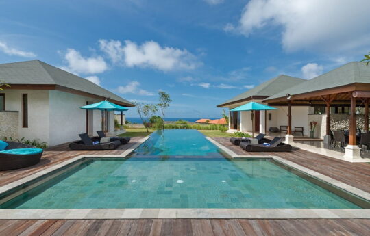 luxury swimming pool at villa marie in uluwatu with views to ocean