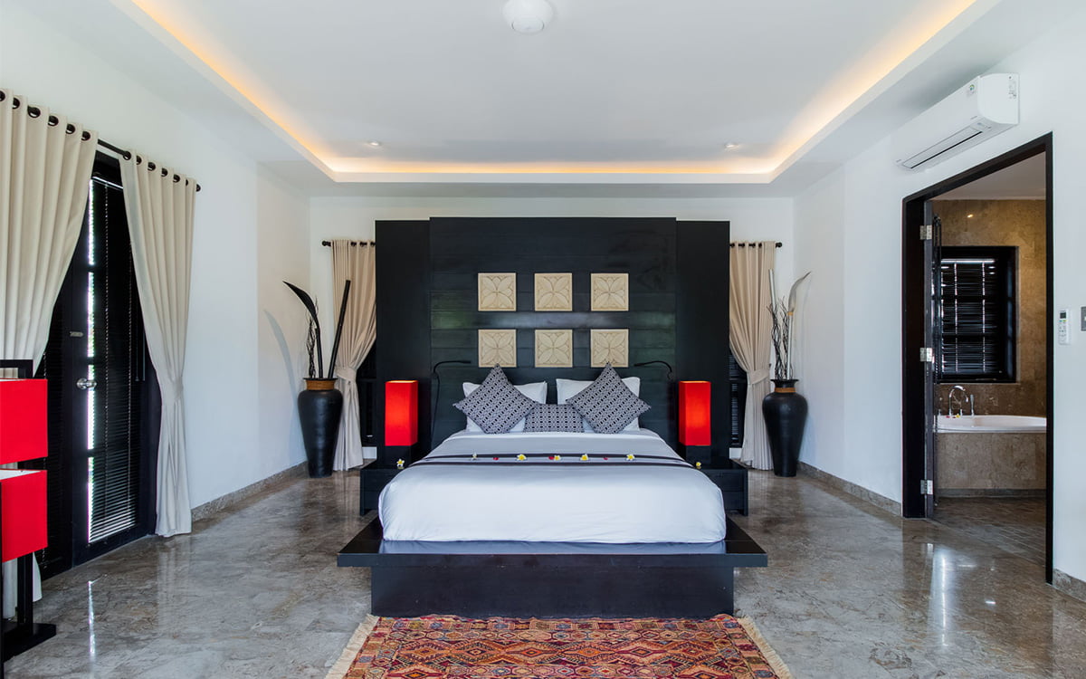 Modern bedroom with king sized bed