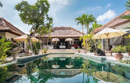 Villa Tibu Indah Villa Tibu Indah's swimming pool and outdoor area with villa exterior