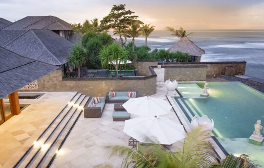 Luxury ocean front villa in Sanur bali with pool views and day beds