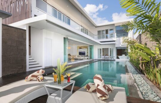 Villa Louis Villa Louis swimming pool, villa exterior and daybeds