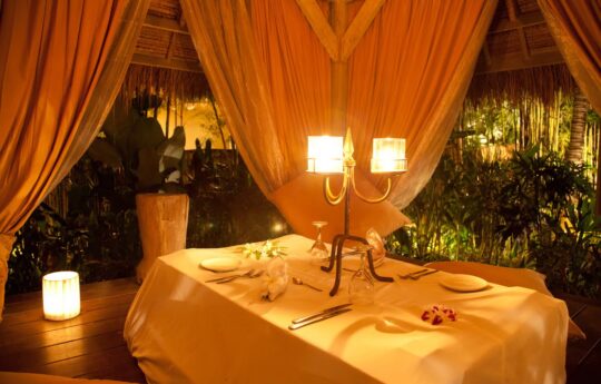 Bali Villas Umalas – Villa Mathis, dining area Villa Mathis (ohi) Umalas Bali Villas